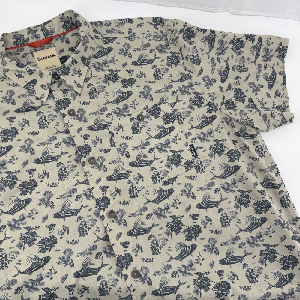 Simms Fishing Shirt Mens XL Beige Fish Floral Print Short Sleeve Button Down